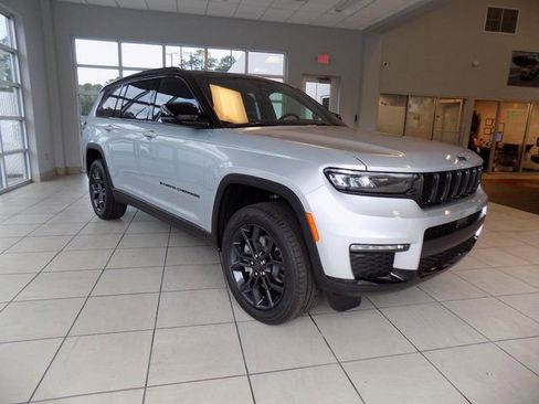 New 2025 Jeep Grand Cherokee L Limited w/ Trailer Tow Package image 37