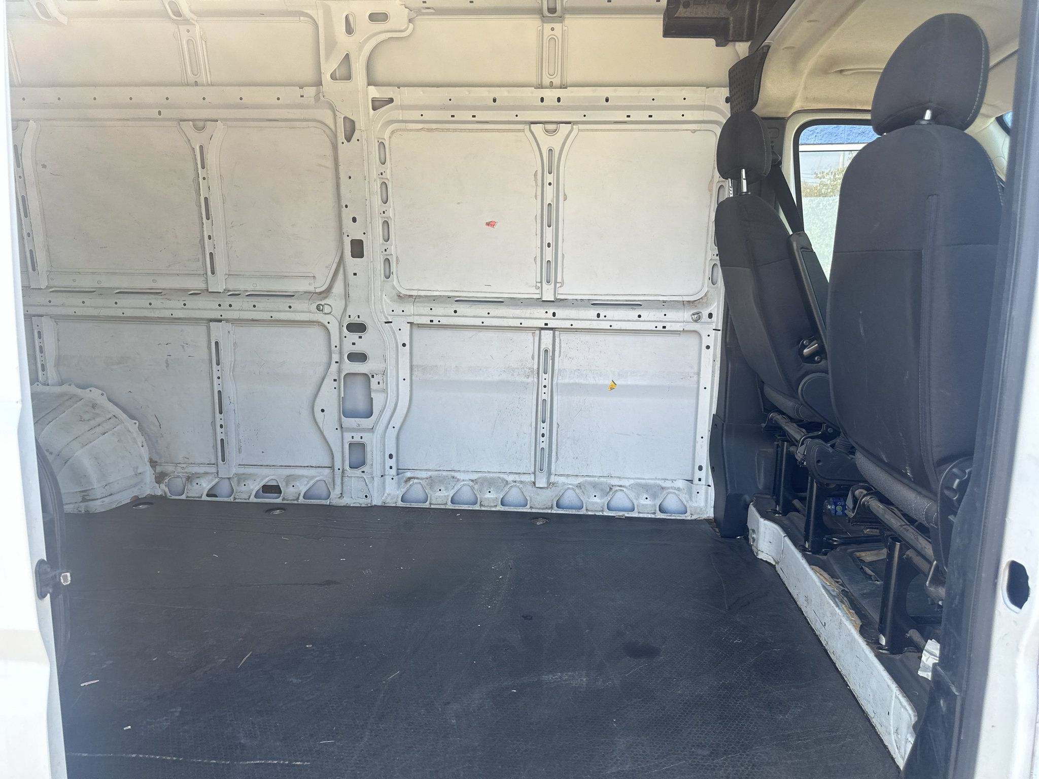 Used 2023 RAM ProMaster 2500 FWD image 13