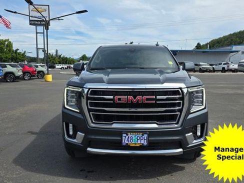 Used 2021 GMC Yukon XL SLT image 2