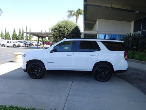Used 2021 Chevrolet Tahoe RST w/ Luxury Package AWD/4WD image 4