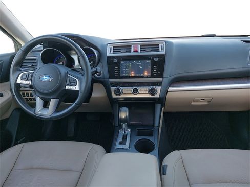 Used 2016 Subaru Outback 3.6R Limited image 9