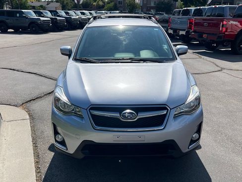 Used 2017 Subaru Crosstrek 2.0i Premium AWD/4WD image 4