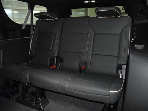 New 2025 Chevrolet Suburban Premier image 42