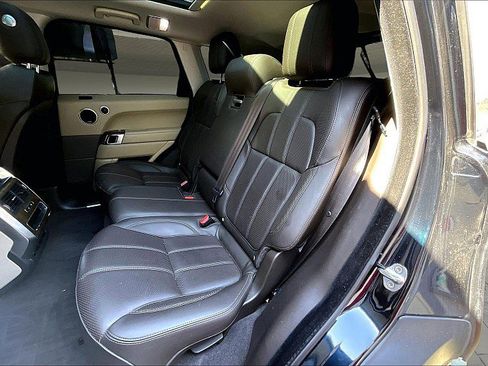Used 2016 Land Rover Range Rover Sport HSE image 24