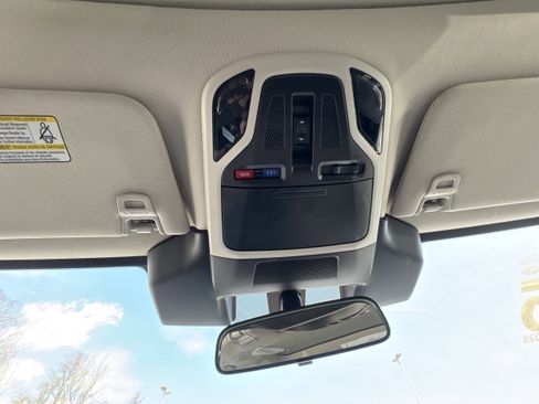 Used 2025 Subaru Outback Premium image 24