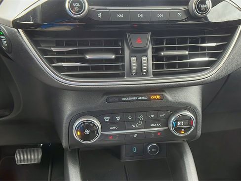 Used 2020 Ford Escape SEL image 31