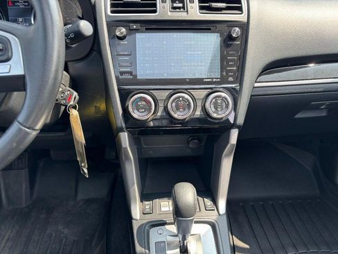 Used 2017 Subaru Forester 2.5i Limited AWD/4WD image 13
