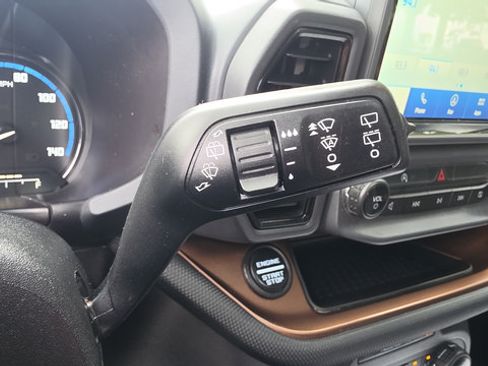 Used 2022 Ford Bronco Sport Outer Banks w/ Tech Package AWD/4WD image 51