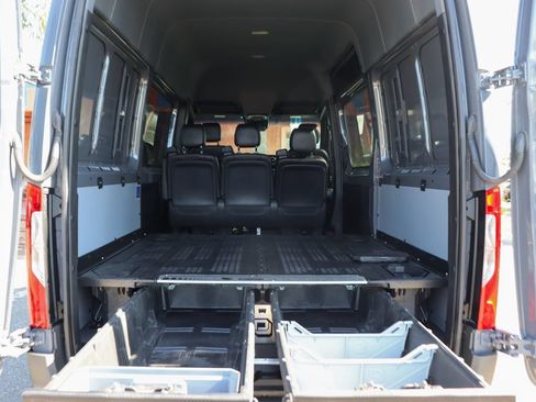 Used 2021 Mercedes-Benz Sprinter 2500 image 9