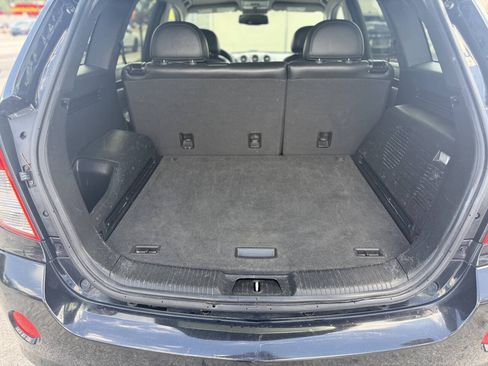 Used 2013 Chevrolet Captiva Sport LTZ FWD image 21