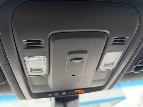 Used 2021 GMC Yukon SLE image 25