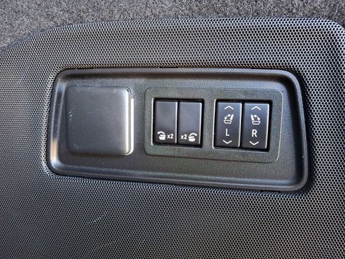 Used 2022 Cadillac Escalade Sport w/ Touring Package image 31