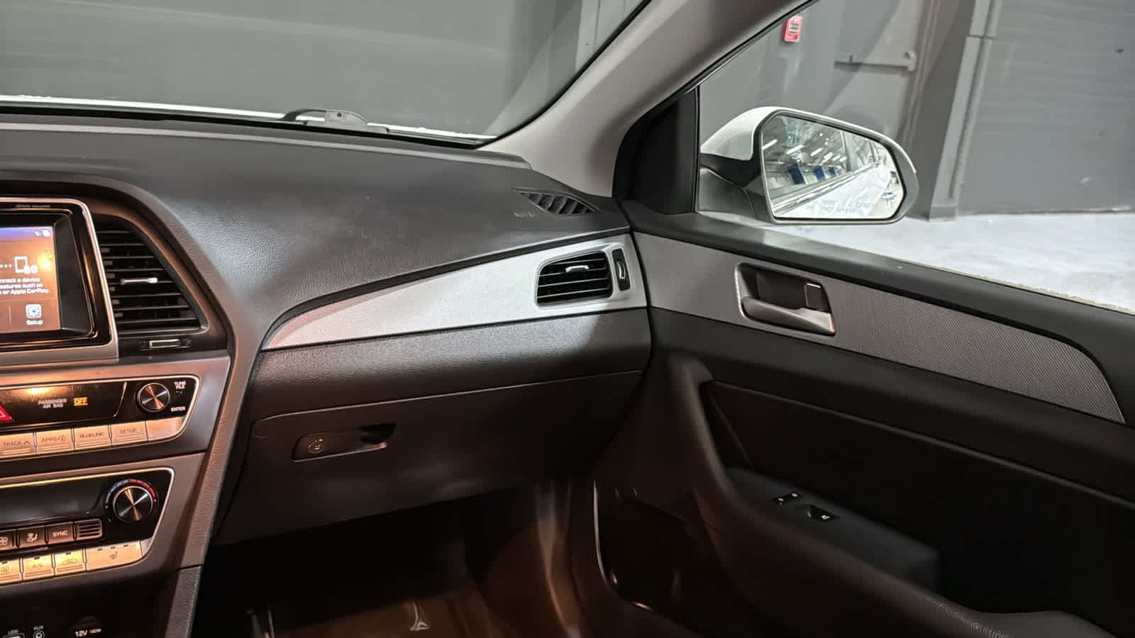Used 2018 Hyundai Sonata SEL w/ Tech Package 04 FWD image 23