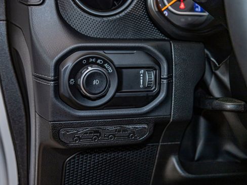 Used 2026 Jeep Wrangler Unlimited Rubicon AWD/4WD image 16