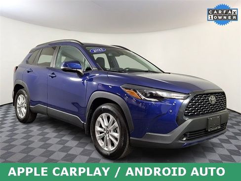 Used 2022 Toyota Corolla Cross LE image 1