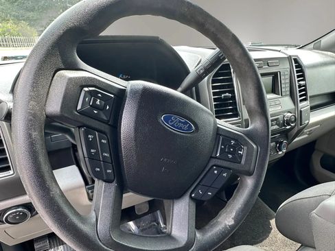 Used 2015 Ford F150 XLT RWD image 12
