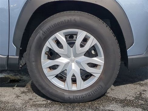 Used 2023 Toyota Corolla Cross L image 11