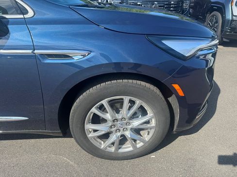 Used 2024 Buick Enclave Essence w/ Experience Buick Package AWD/4WD image 8