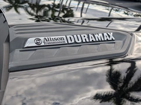 Used 2022 Chevrolet Silverado 2500 LTZ w/ LTZ Convenience Package image 22