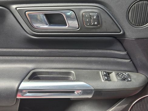 Used 2019 Ford Mustang GT Premium w/ GT Performance Package RWD image 12