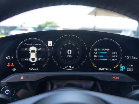 Used 2022 Porsche Taycan Turbo S AWD/4WD image 17