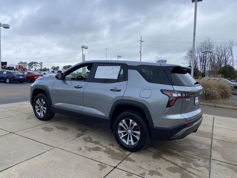Used 2025 Chevrolet Equinox LT image 7
