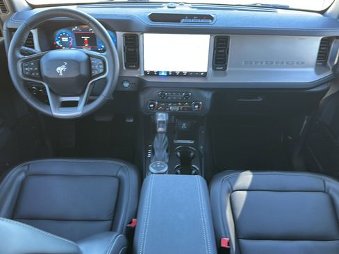 Used 2025 Ford Bronco Outer Banks AWD/4WD image 20