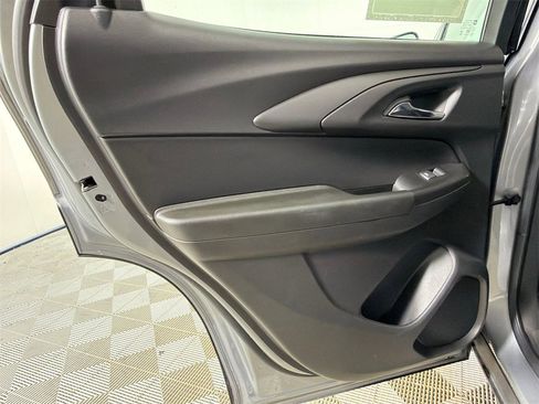 Used 2023 Chevrolet TrailBlazer LS image 21