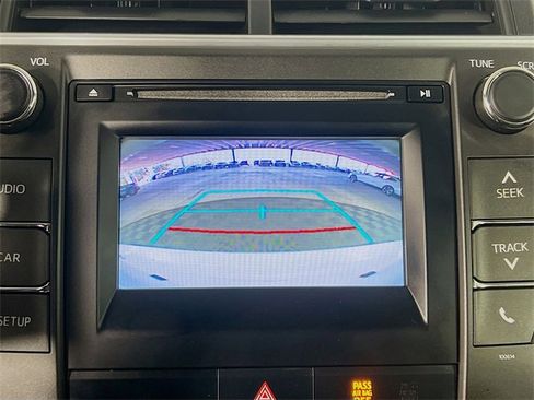 Used 2017 Toyota Camry SE image 21