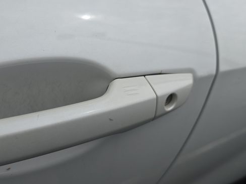 Used 2017 Honda CR-V EX-L image 8