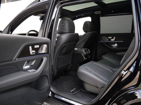 Used 2025 Mercedes-Benz GLS 63 AMG 4MATIC image 22