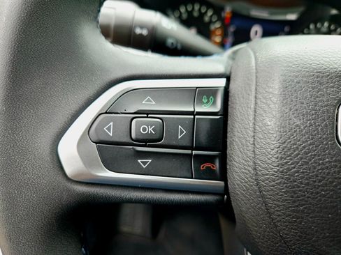 Used 2022 Jeep Compass Latitude AWD/4WD image 11