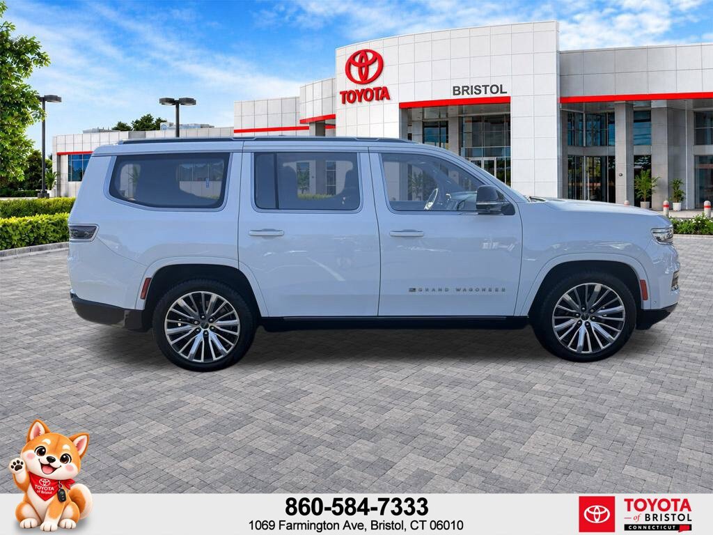 Used 2023 Jeep Grand Wagoneer Series III AWD/4WD image 8
