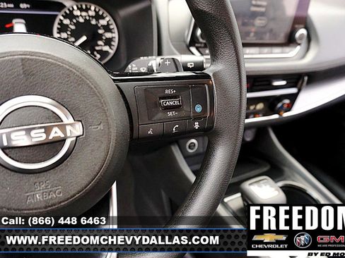 Used 2023 Nissan Rogue SV image 21