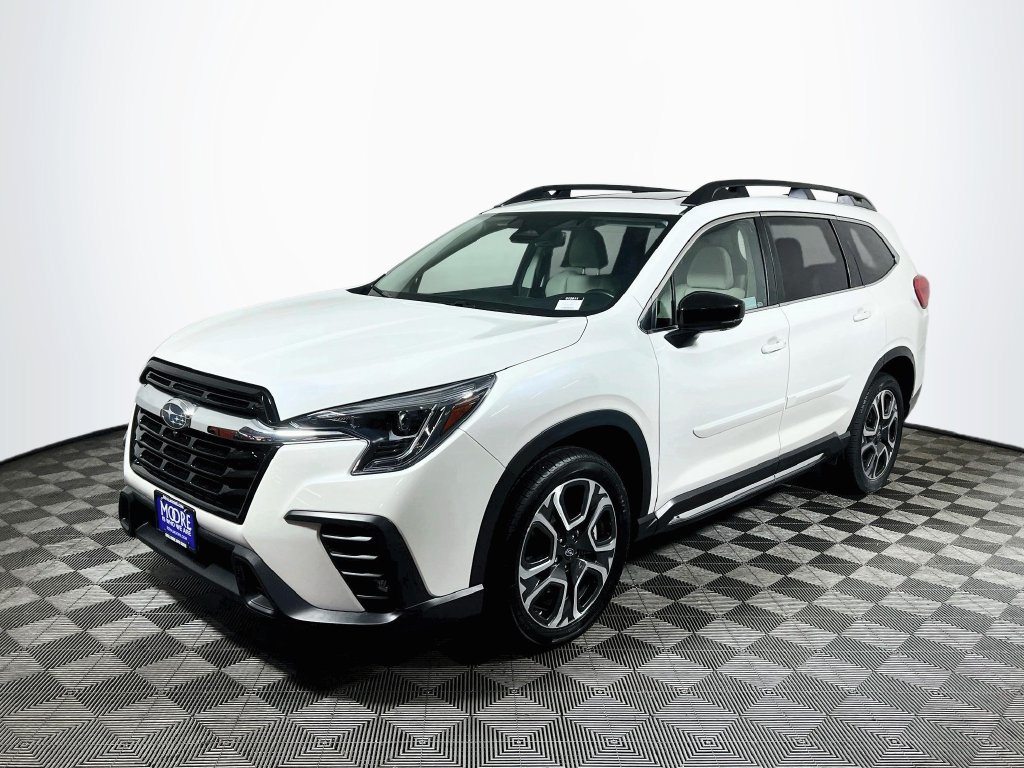 Used 2024 Subaru Ascent Limited w/ Technology Package AWD/4WD image 3