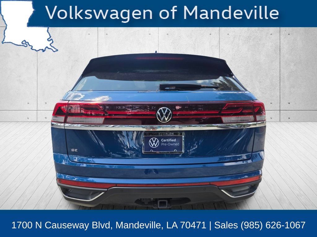 Certified 2026 Volkswagen Atlas Cross Sport SE FWD image 4