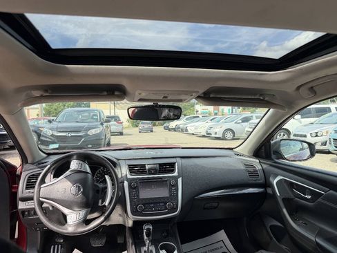 Used 2016 Nissan Altima 3.5 SL FWD image 10