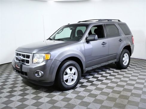 Used 2011 Ford Escape XLT w/ 202A Rapid Spec Order Code image 5