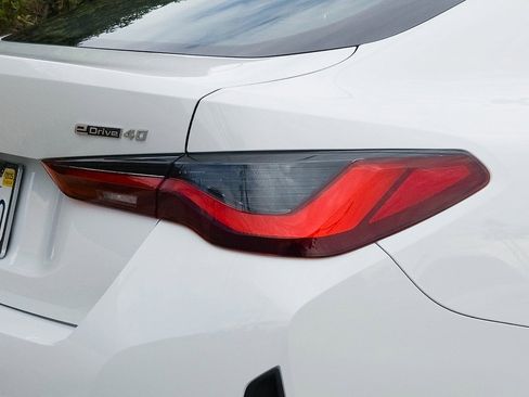 Used 2025 BMW i4 eDrive40 image 7