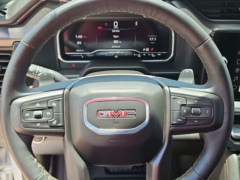 Used 2025 GMC Sierra 1500 AT4 AWD/4WD image 19