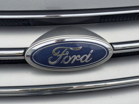Used 2015 Ford Edge SEL w/ Equipment Group 201A FWD image 11