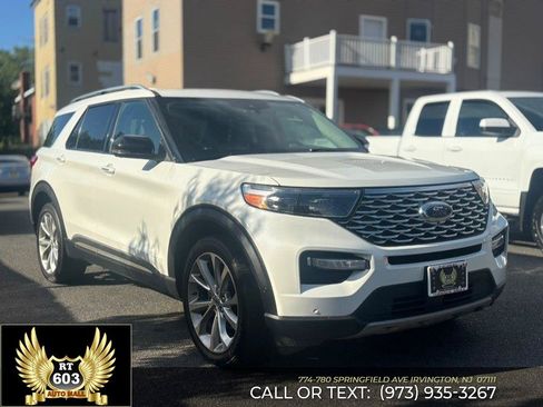 Used 2021 Ford Explorer Platinum w/ Equipment Group 601A AWD/4WD image 3