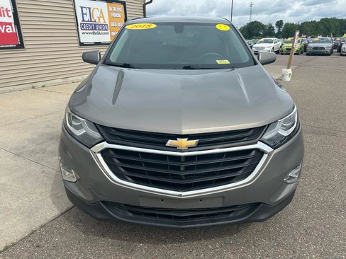 Used 2018 Chevrolet Equinox LT FWD image 2