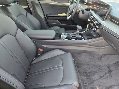New 2026 Kia K5 EX image 10