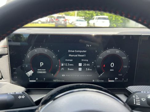 Used 2025 Nissan Kicks SR w/ Illumination Package image 11