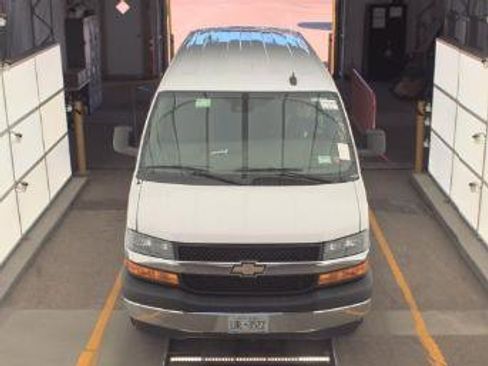 Used 2023 Chevrolet Express 3500 LT w/ LT Preferred Equipment Group image 8