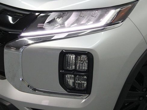 New 2026 Mitsubishi Outlander Sport LE AWD/4WD image 2