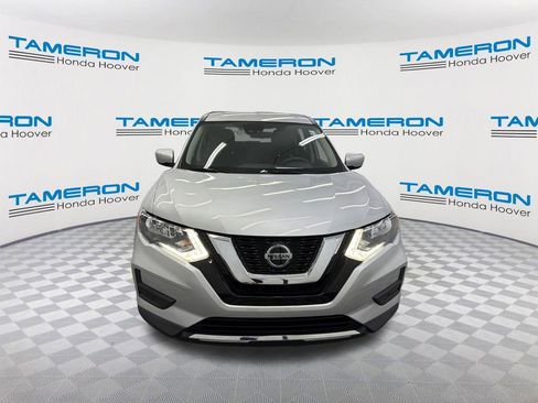 Used 2019 Nissan Rogue S image 8