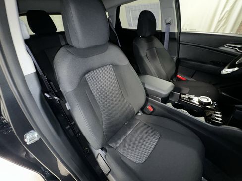 Certified 2025 Kia Sportage LX image 27