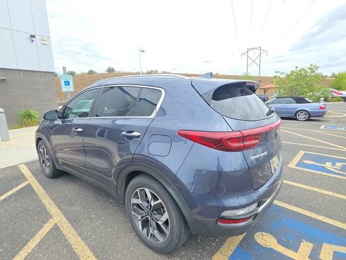 Used 2020 Kia Sportage EX FWD image 2